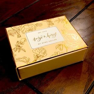 Twigs & Honey Flower and Pearl Hair Comb